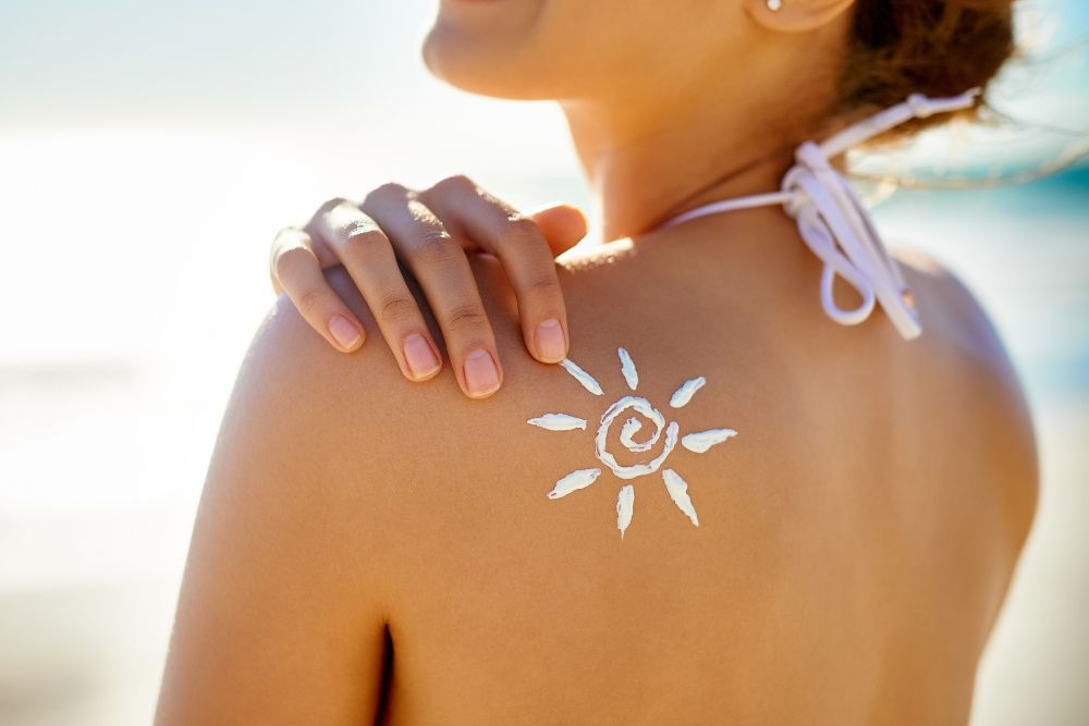 Letnia pielęgnacja cery na plaży